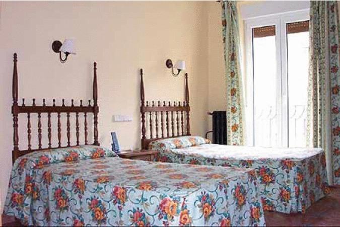 Hotel Rey Nino Ávila الغرفة الصورة