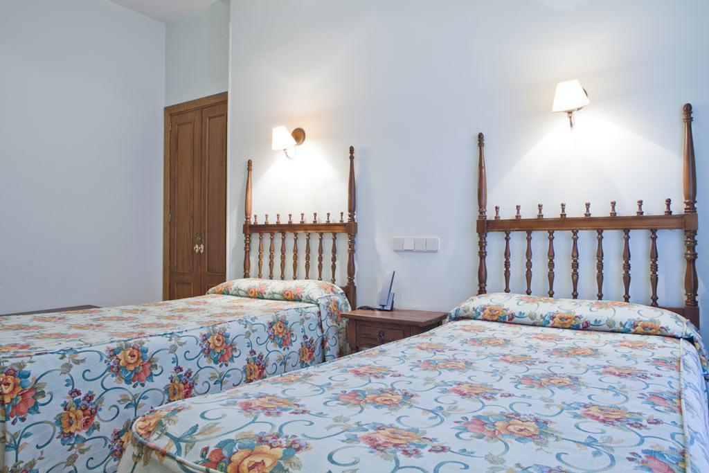 Hotel Rey Nino Ávila المظهر الخارجي الصورة
