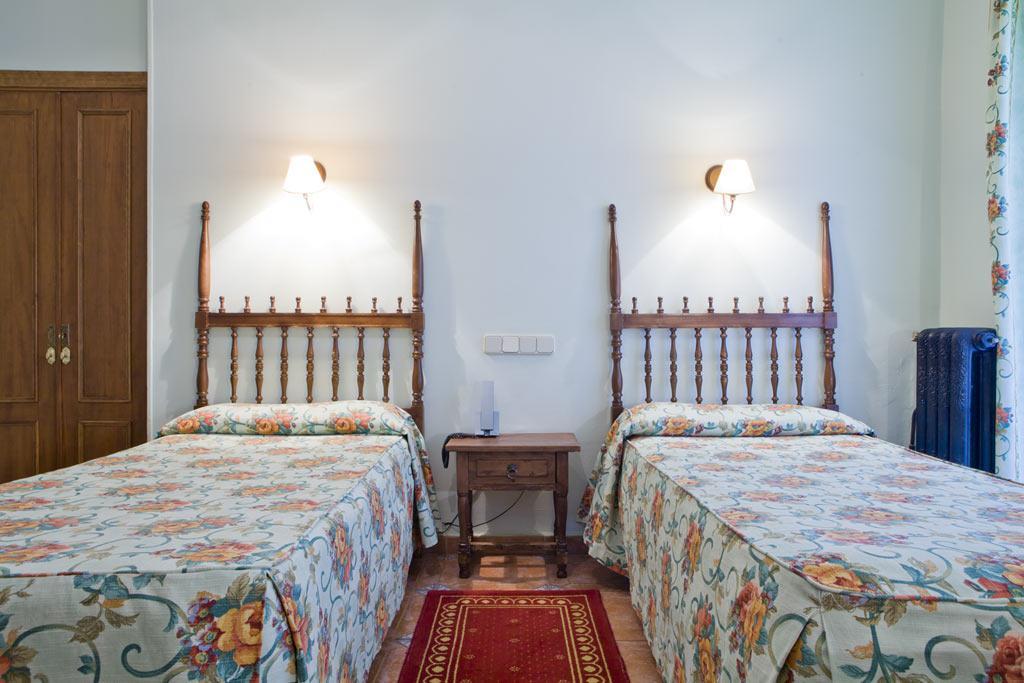 Hotel Rey Nino Ávila المظهر الخارجي الصورة