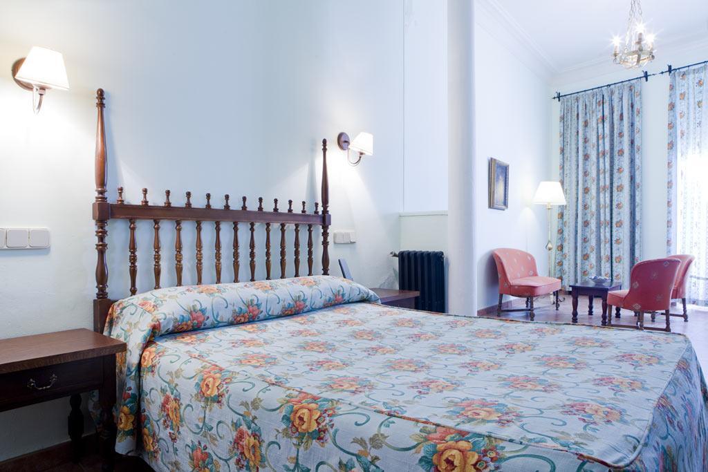 Hotel Rey Nino Ávila المظهر الخارجي الصورة